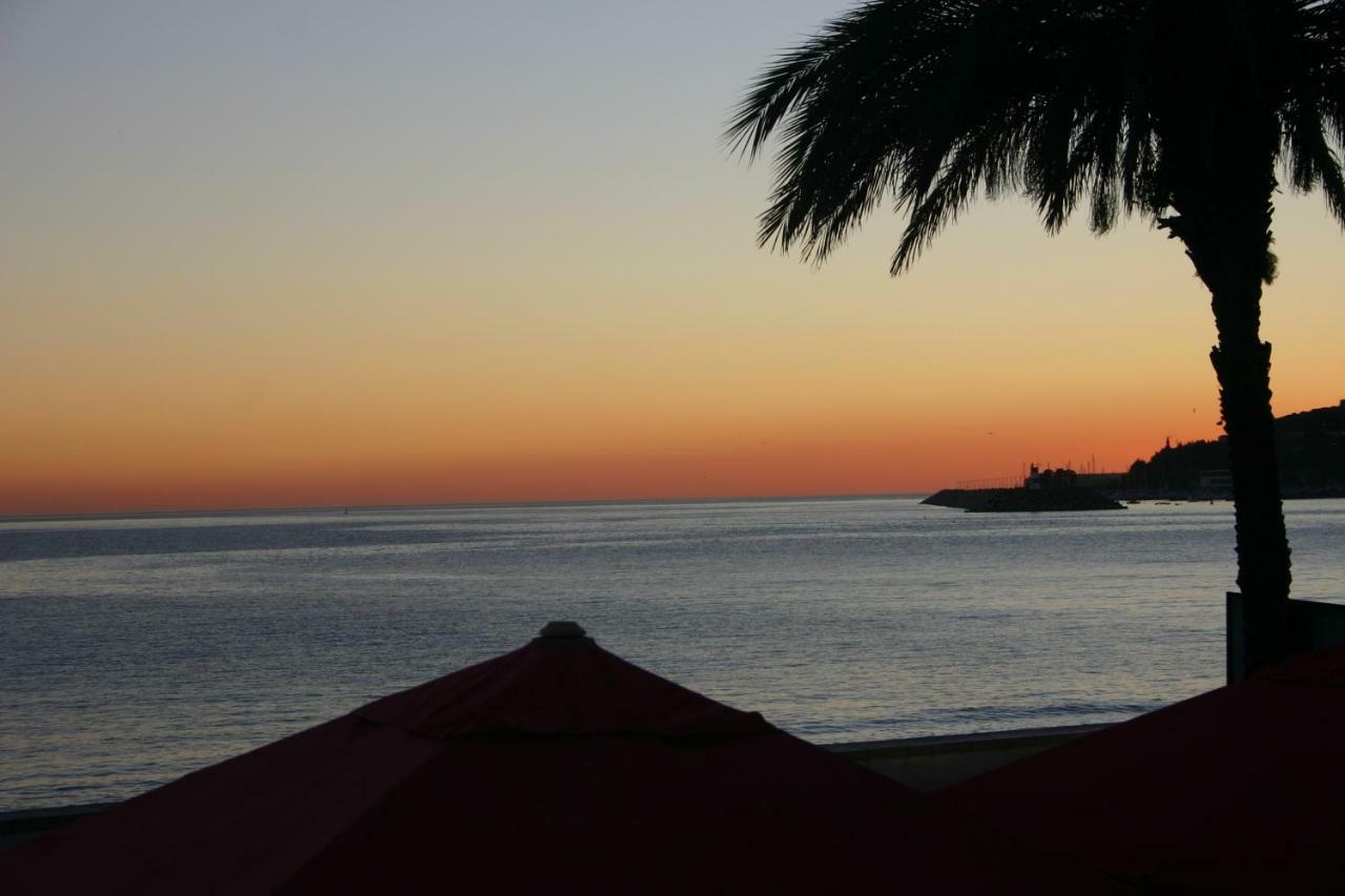 Mar With Parking * Sesimbra